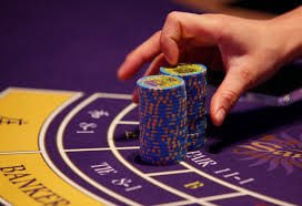 Filipino player enjoying live casino on jljlboss mobile browser